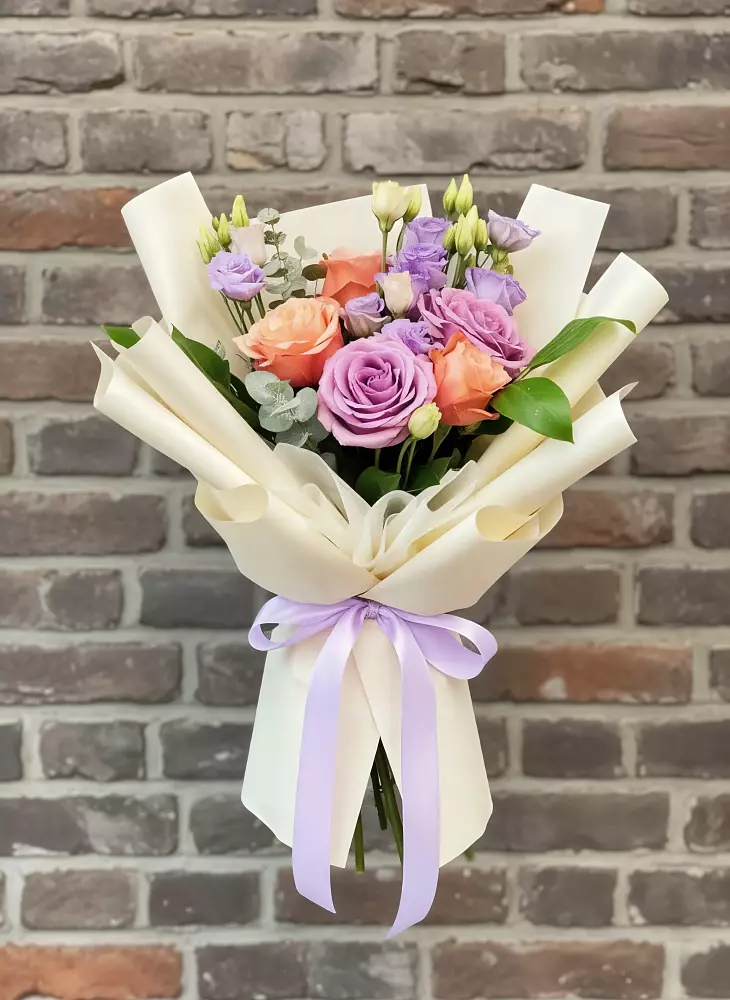 Букет цветов из: Лизиантусы и Розы в Алексеевка Уфимский район