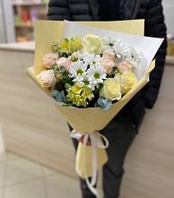 Букет цветов из:  Альстромерии, Розы и Хризантемы в Алексеевка Уфимский район
