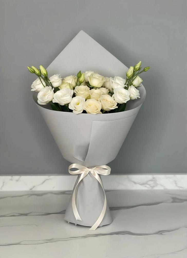 Букет цветов из: Розы и Лизиантусы в Алексеевка Уфимский район