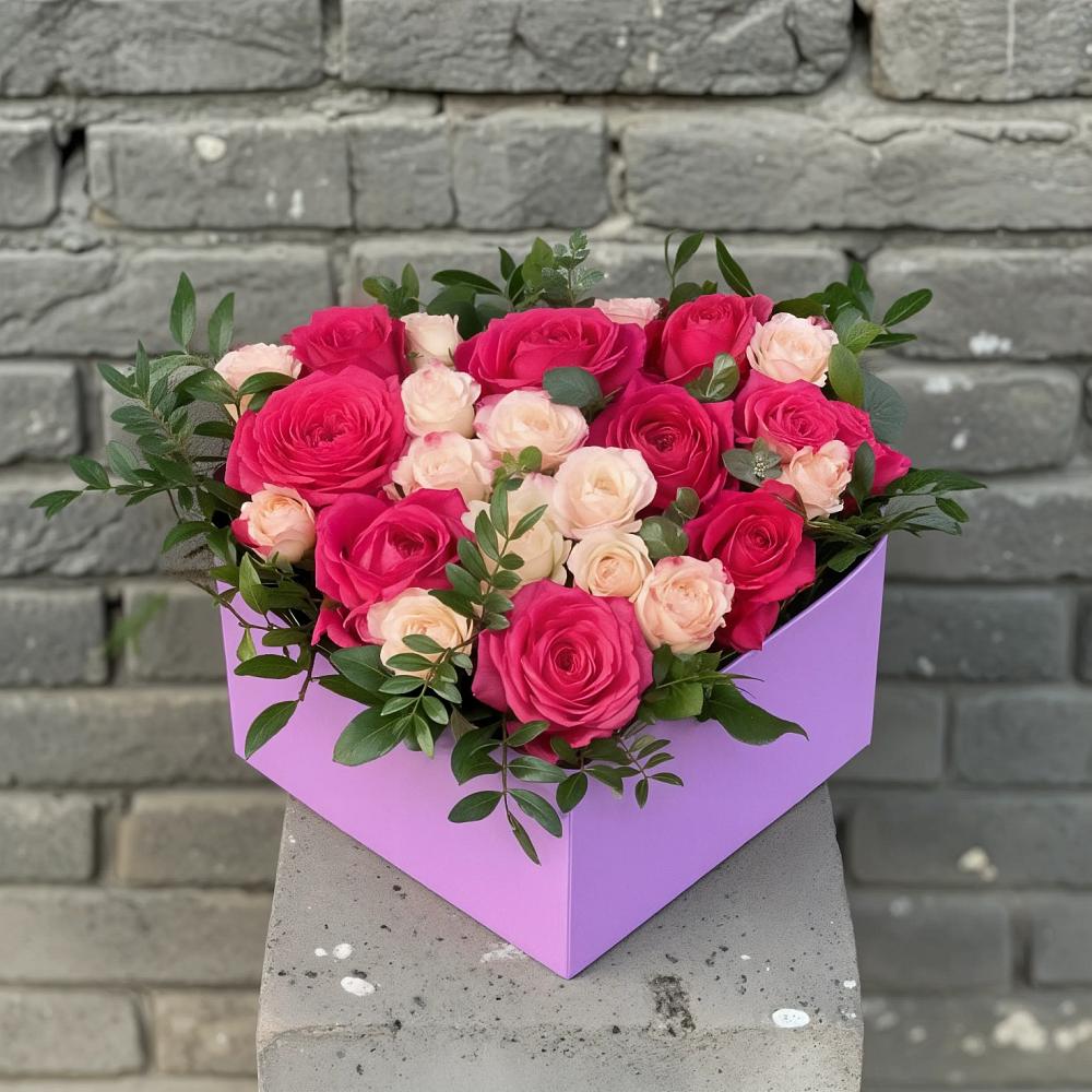 Цветочная композиция из Розы в коробке в Алексеевка Уфимский район