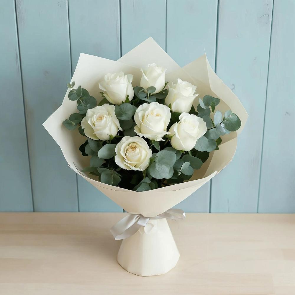 Букет Белые розы в Эвкалипте в Алексеевка Уфимский район