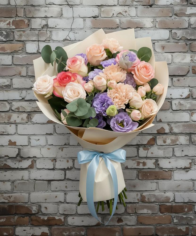 Букет цветов из: Розы, Лизиантусы и Гвоздики в Алексеевка Уфимский район