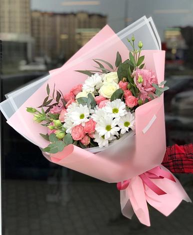 Букет цветов из: Розы, Лизиантусы и Хризантемы в Алексеевка Уфимский район